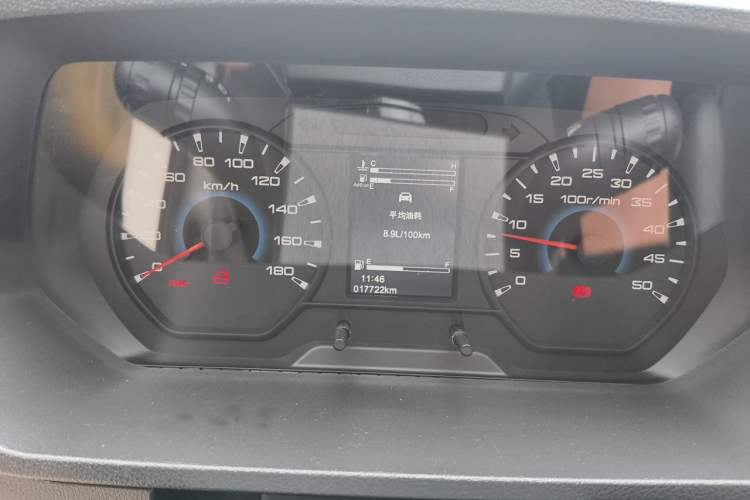Used Iveco Daily 2023 2.5T A37M1 Long Wheelbase Mid-Height Dual-Tire Manual Door 5-9 Seater Instrument Cluster