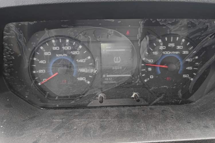 Used Iveco Daily 2023 2.5T A37M1 Long Wheelbase Mid-Roof Dual-Tire Side-Sliding Doors 5-9 Seats Instrument Cluster