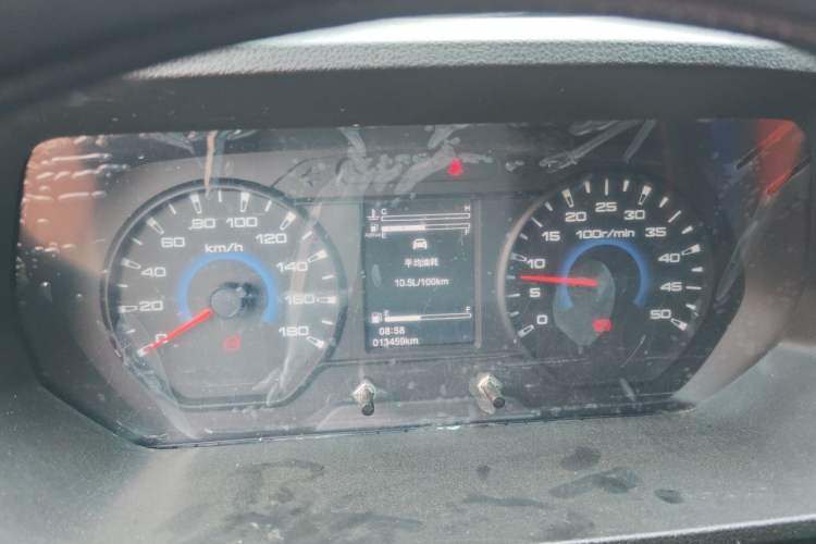 Used Iveco Daily 2023 2.5T A37M1 Long Wheelbase Mid-Height Dual-Tire Manual Door 5-9 Seater Instrument Cluster