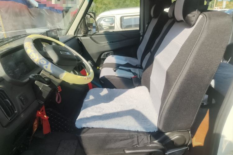 Used Iveco Daily 2023 2.5T A37M1 Long Wheelbase Mid-Roof Dual-Tire Side-Sliding Doors 5-9 Seats Left Front Seat