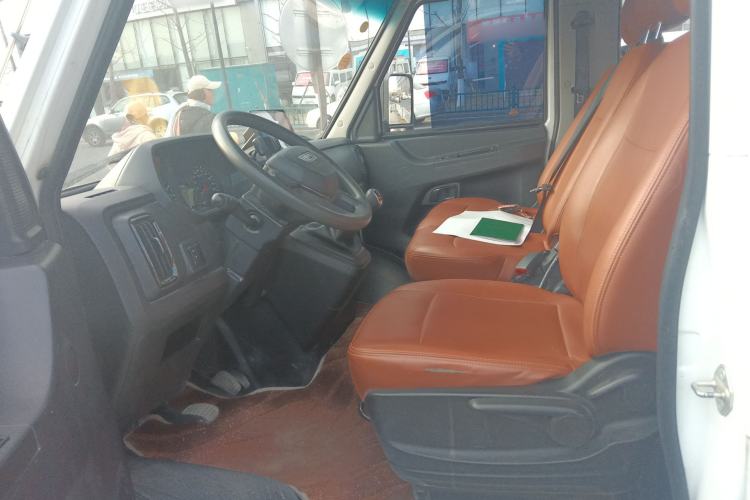 Used Iveco Daily 2023 2.5T A37M1 Long Wheelbase Mid-Roof Dual-Tire Side-Sliding Doors 5-9 Seats Left Front Seat