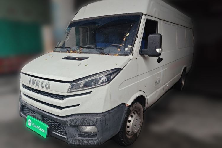 Iveco Daily 2023 2.5T V40 Van Long Wheelbase Mid-Roof Design Dual Tires Side-Swing Doors 2-3 Seater с пробегом Guazi used car, China used car export, Used car for sale, Used cars, Cheapest cars for sale