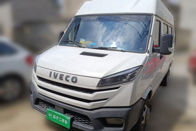 Used Iveco Daily 2023 2.5T A37M1 Multi-Purpose Passenger Vehicle Long Wheelbase Mid-Roof Design Dual Side Sliding Doors Automatic Transmission