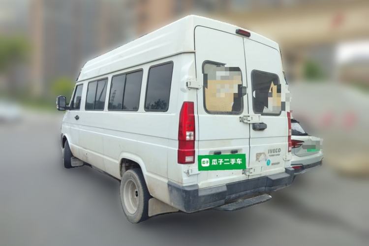 Used Iveco Daily 2023 2.5T A37M1 Long Wheelbase Mid-Height Dual-Tire Side-Sliding Doors 5–9 Seats Rear Left 45 Deg