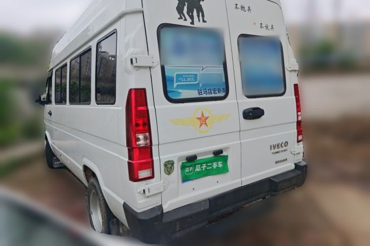 Used Iveco Daily 2023 2.5T A37M1 Long Wheelbase Mid-Height Dual-Tire Manual Door 5-9 Seater Rear Left 45 Deg