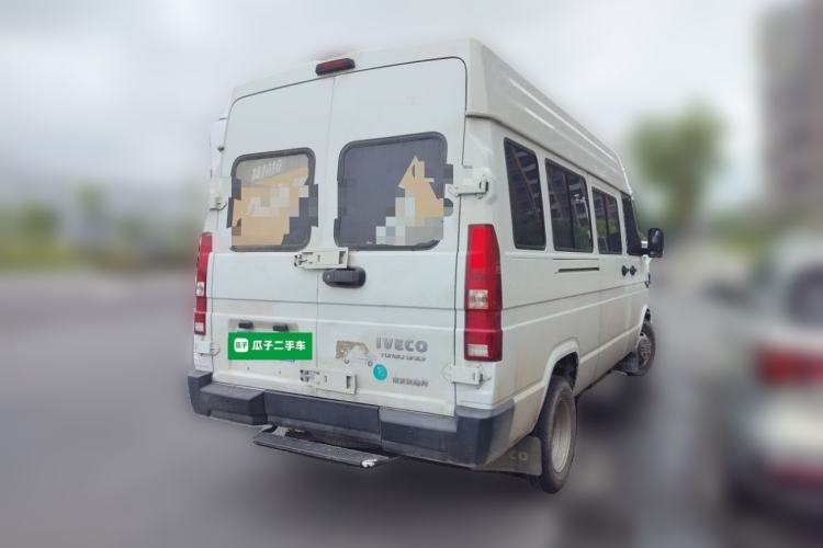 Used Iveco Daily 2023 2.5T A37M1 Long Wheelbase Mid-Height Dual-Tire Side-Sliding Doors 5–9 Seats Rear Right 45 Deg