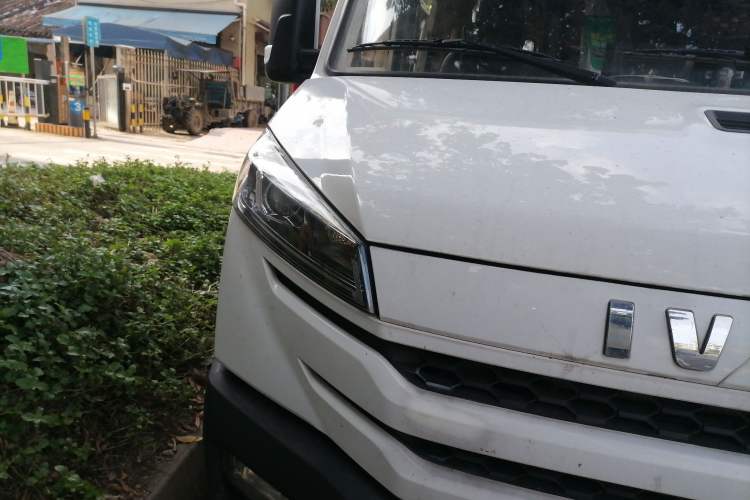 Used Iveco Daily  Right Front Headlight