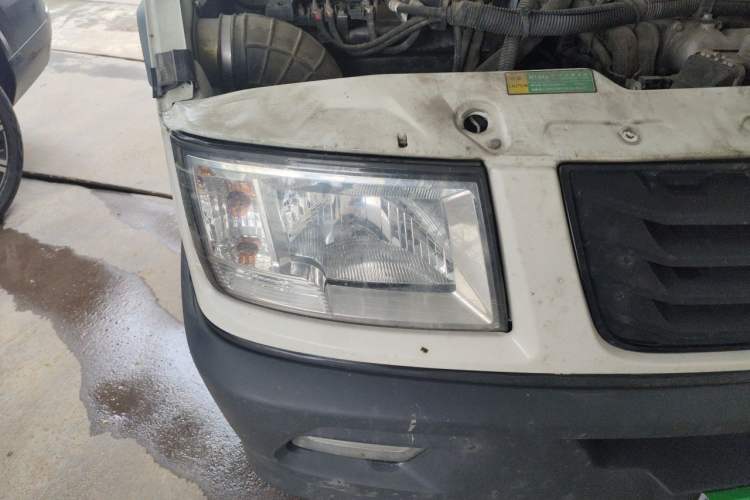 Used Iveco Daily 2023 2.5T A37M1 Long Wheelbase Mid-Height Dual-Tire Side-Sliding Doors 5–9 Seats Right Front Headlight