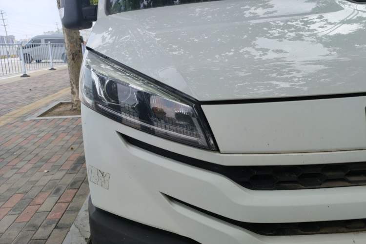 Used Iveco Daily  Right Front Headlight
