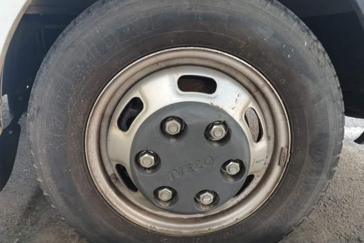 Used Iveco Daily  Right Front Wheel Hub
