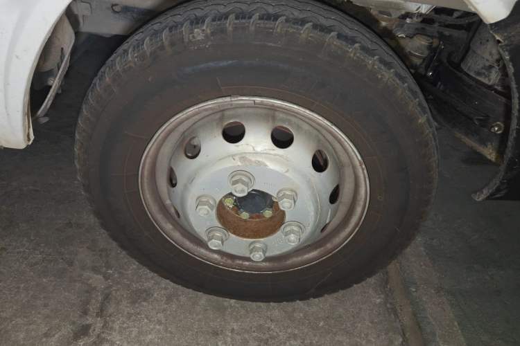 Used Iveco Daily  Right Front Wheel Hub