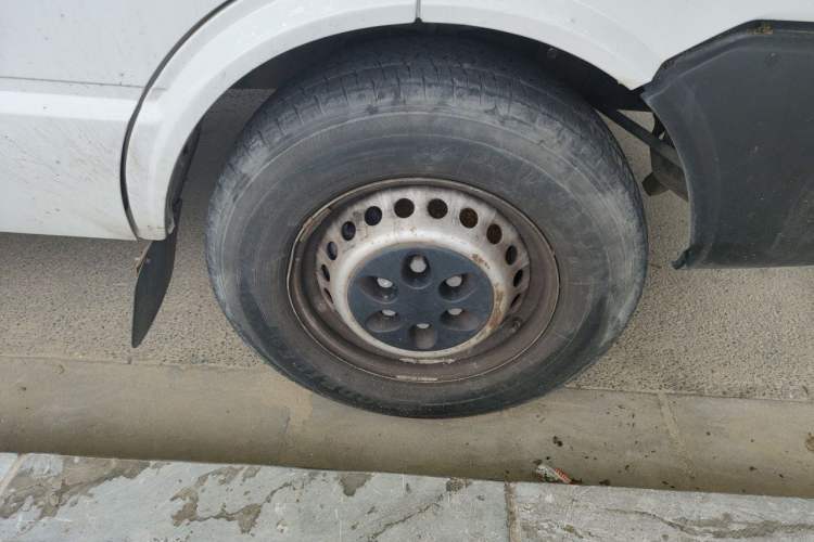 Used Iveco Daily  Right Front Wheel Hub