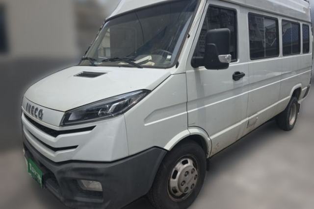 Used Iveco Daily 2023 2.5T A37M1 Long Wheelbase Mid-Roof Dual-Tire Side-Sliding Doors 5-9 Seats