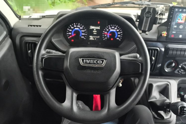 Used Iveco Daily 2023 2.5T A37M1 Long Wheelbase Mid-Roof Dual-Tire Side-Sliding Doors 5-9 Seats Steering Wheel
