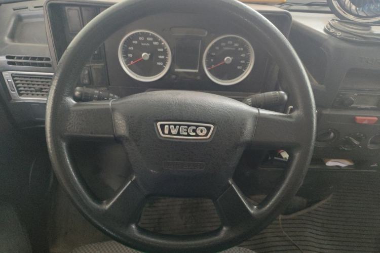Used Iveco Daily 2023 2.5T A37M1 Long Wheelbase Mid-Height Dual-Tire Side-Sliding Doors 5–9 Seats Steering Wheel
