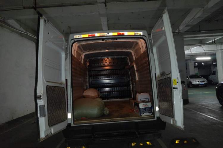 Used Iveco Daily  Trunk