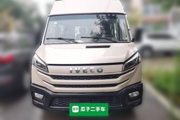 Used Iveco Daily 2023 2.5T A35M1 Short Wheelbase Mid-Height Single-Tire Side-Sliding Door 5–9 Seats Front