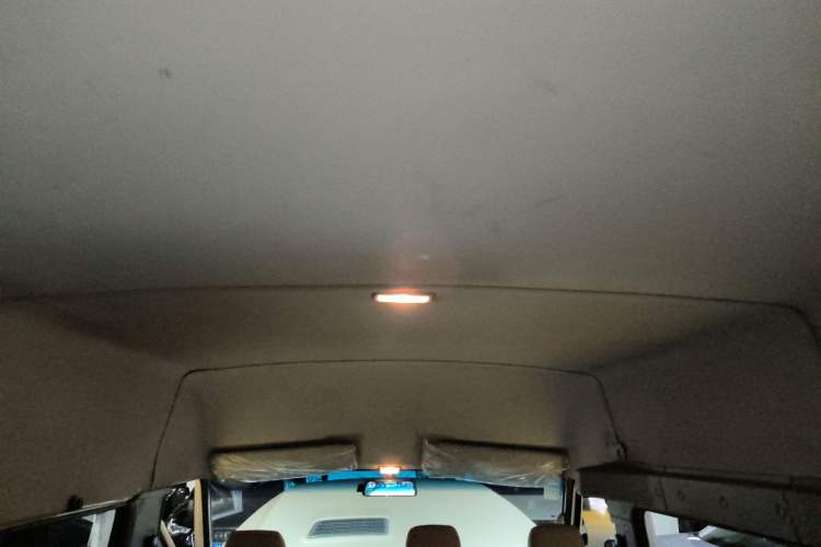Used Iveco Daily 2023 2.5T A37M1 Long Wheelbase Mid-Height Dual-Tire Side-Sliding Doors 5–9 Seats Headliner