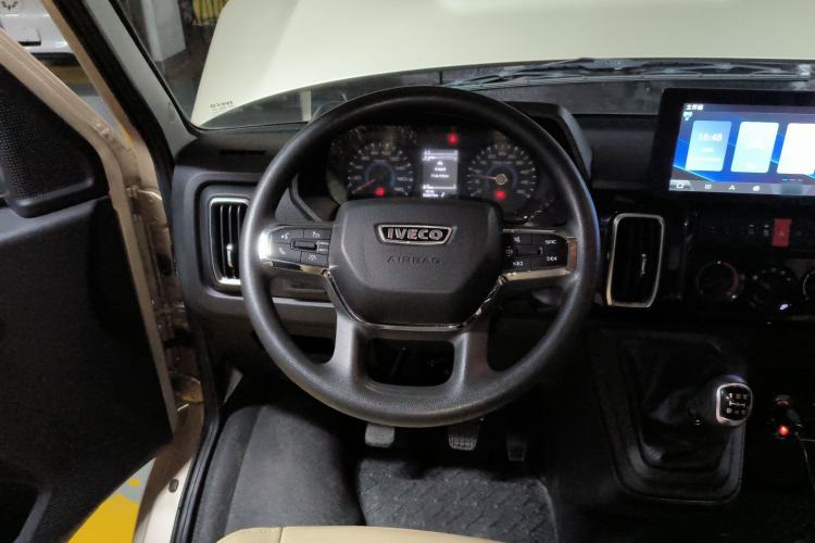 Used Iveco Daily 2023 2.5T A37M1 Long Wheelbase Mid-Height Dual-Tire Side-Sliding Doors 5–9 Seats Steering Wheel