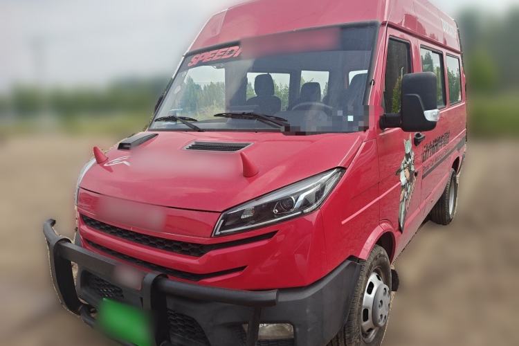 Iveco Daily Iveco 6-seater, diesel, 2.5-liter, manual transmission