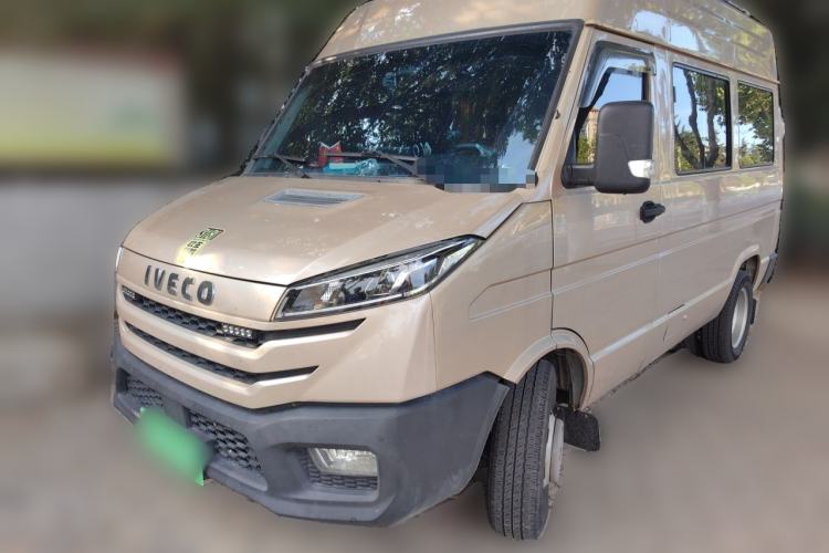 Iveco Daily Iveco DAILY 2024, 2.5T, manual transmission, 7 seats, short wheelbase, medium roof, diesel