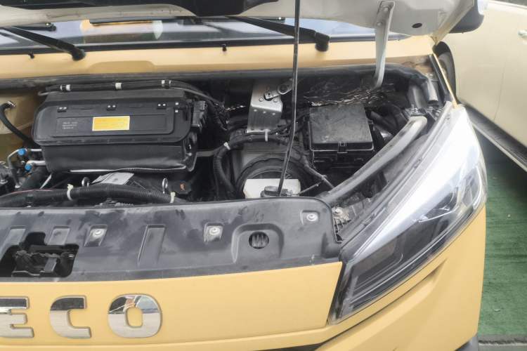 Used Iveco Daily  Engine Bay Left