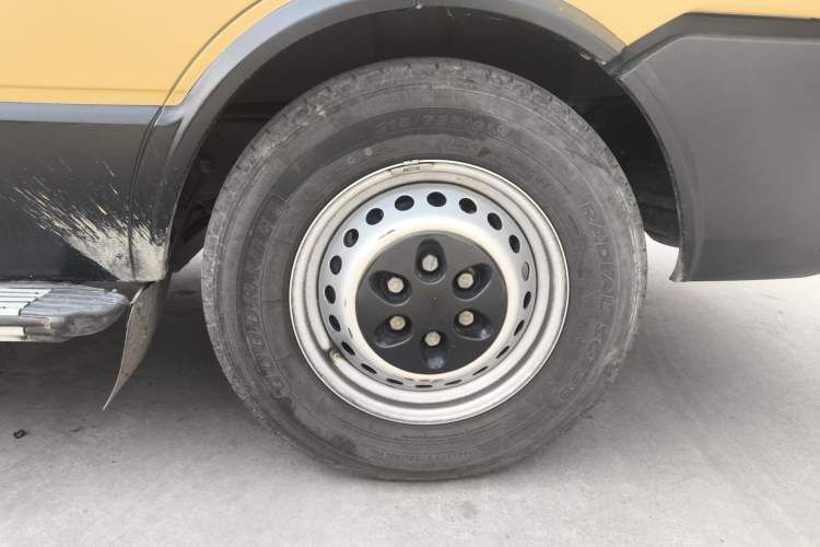 Used Iveco Daily  Right Front Wheel Hub
