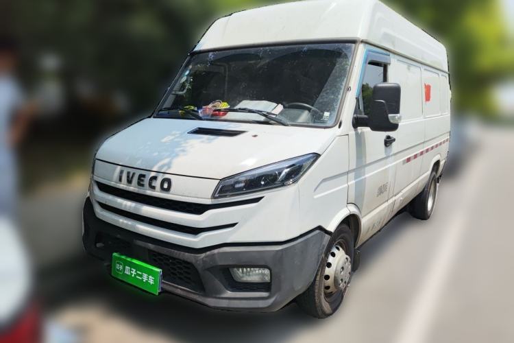 Used Iveco Daily 2025 2.5T V37 Van Transporter Green Lane Enhanced Version Mid-Chassis Mid-Roof Dual Tires Guazi used car, China used car export, Used car for sale, Used  cars, Cheapest cars for sale