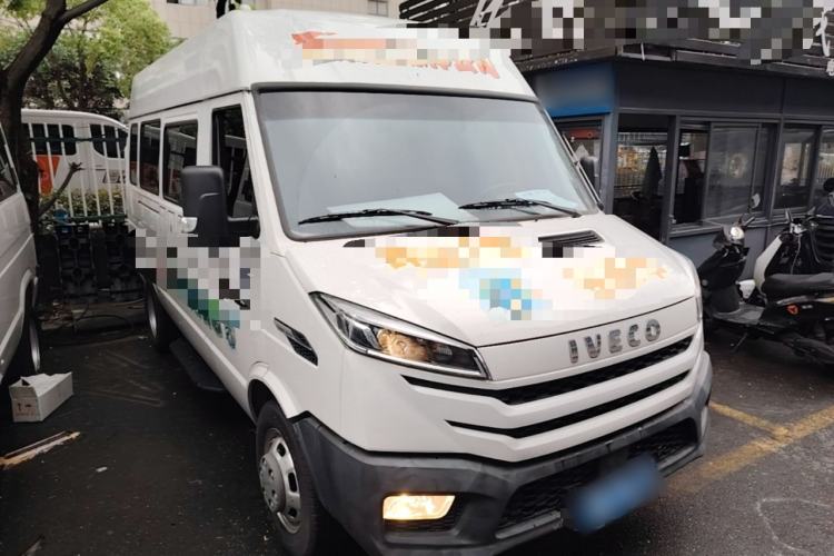 Used Iveco Daily 2025 2.5T A37M1 Multi-Purpose Passenger Vehicle Mid-Frame Mid-Roof Dual Tires Exterior 1