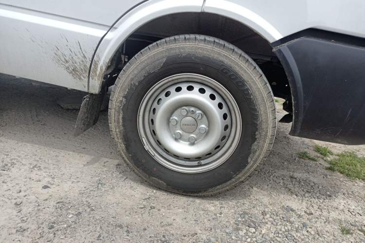 Used Iveco Daily  Right Front Wheel Hub