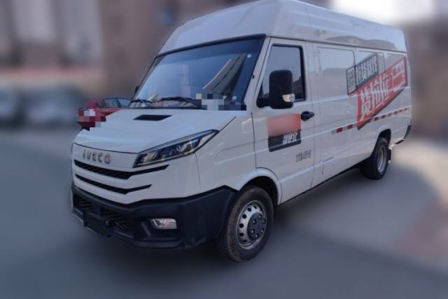 Used Iveco Daily 2025 2.5T V37 Van Transporter Green Lane Enhanced Version Mid-Chassis Mid-Roof Dual Tires