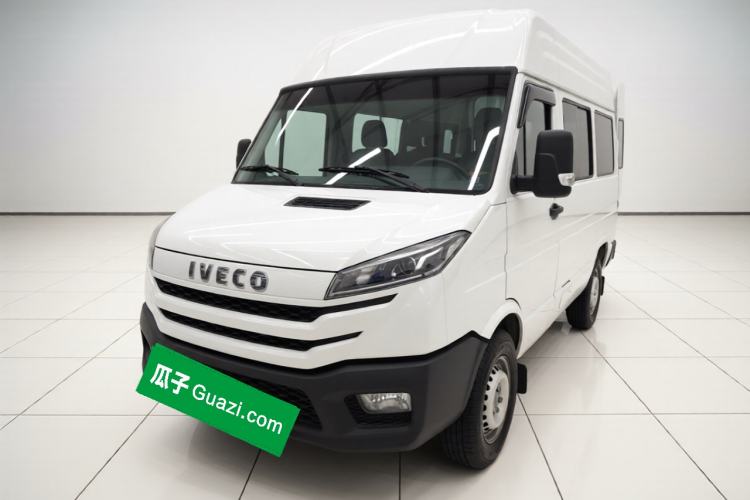 Iveco Daily 2026 Model 2.5T A35M1 Multi-Purpose Passenger Vehicle—Short Wheelbase, Mid-Roof, Single Tire, Side Sliding Door