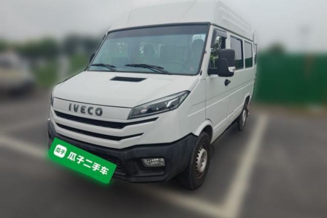 Iveco Daily 2026 Model 2.5T A35M1 Multi-Purpose Passenger Vehicle—Short Wheelbase, Mid-Roof, Single Tire, Side Sliding Door с пробегом