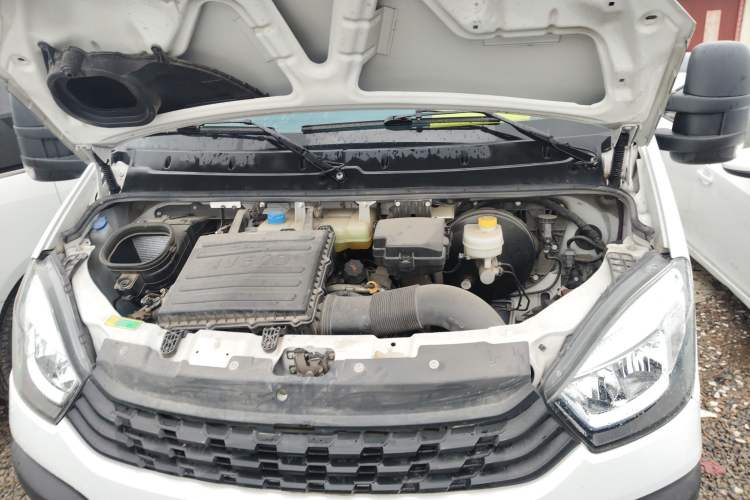 Used Iveco Eurocargo 2021 2.0T Manual Super-Rui Short Wheelbase Low-Roof Side-Hinged Door F1A Engine Bay