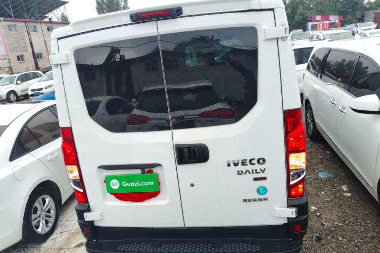Used Iveco Eurocargo 2021 2.0T Manual Super-Rui Short Wheelbase Low-Roof Side-Hinged Door F1A Rear