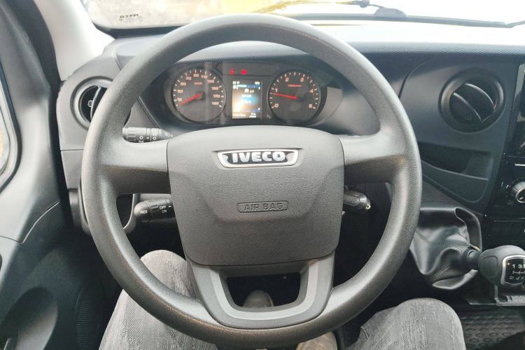 Used Iveco Eurocargo 2021 2.0T Manual Super-Rui Short Wheelbase Low-Roof Side-Hinged Door F1A Steering Wheel