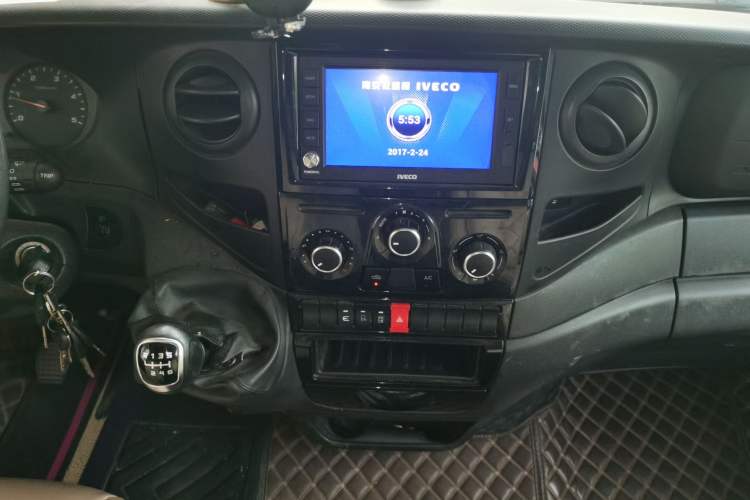 Used Iveco Eurocargo  Audio And AC Panel
