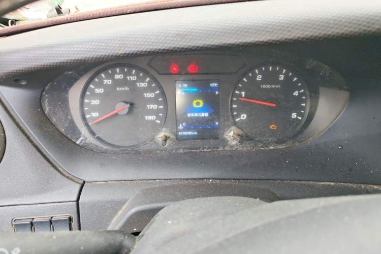 Used Iveco Eurocargo 2018 2.3T Short-Wheelbase Low-Roof Multi-Purpose Van with Side Sliding Door F1A Instrument Cluster