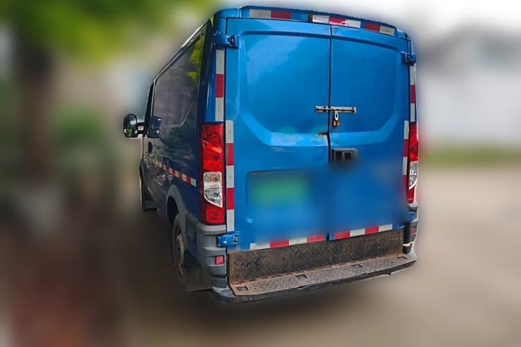 Used Iveco Eurocargo 2018 3.0T Short-Wheelbase Low-Roof Van F1C Rear Left 45 Deg