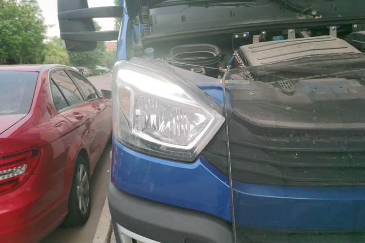 Used Iveco Eurocargo  Right Front Headlight