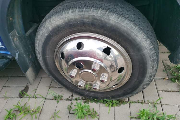 Used Iveco Eurocargo  Right Front Wheel Hub