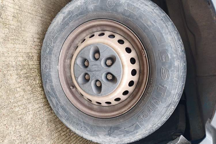 Used Iveco Eurocargo 2018 3.0T Short-Wheelbase Low-Roof Van F1C Right Front Wheel Hub
