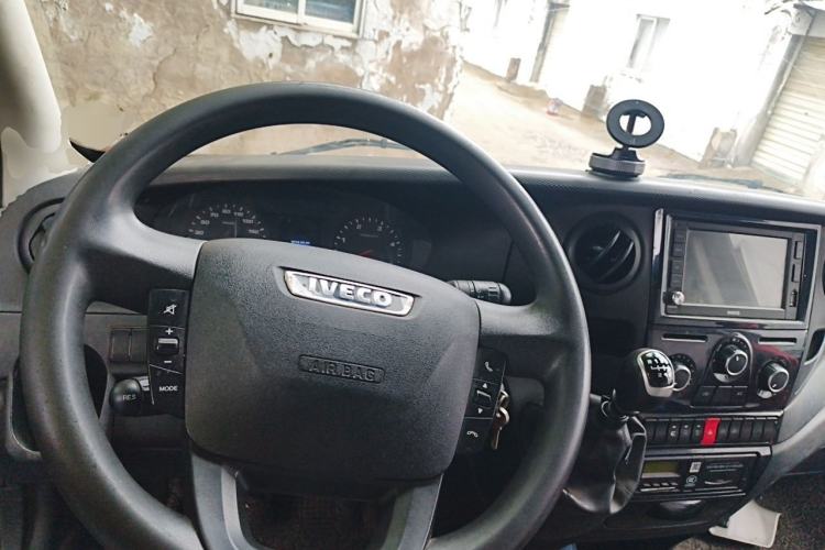 Used Iveco Eurocargo 2018 3.0T Short-Wheelbase Low-Roof Van F1C Steering Wheel