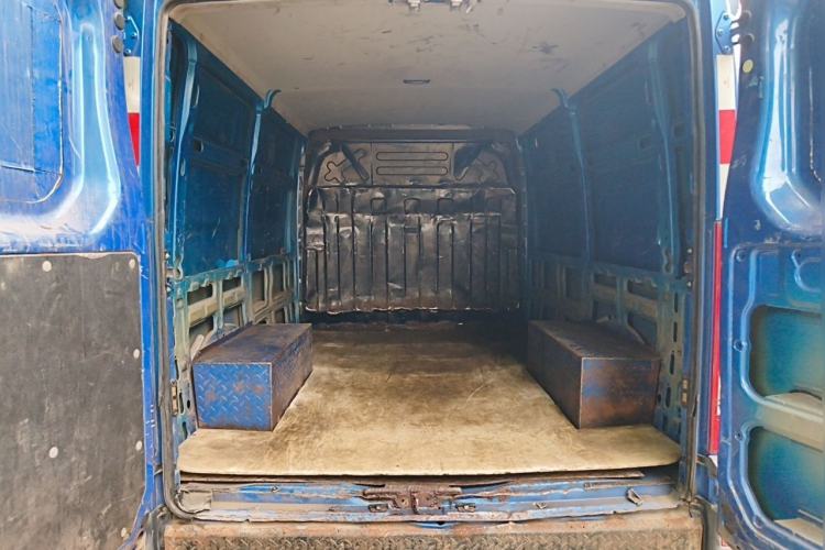Used Iveco Eurocargo 2018 3.0T Short-Wheelbase Low-Roof Van F1C Trunk