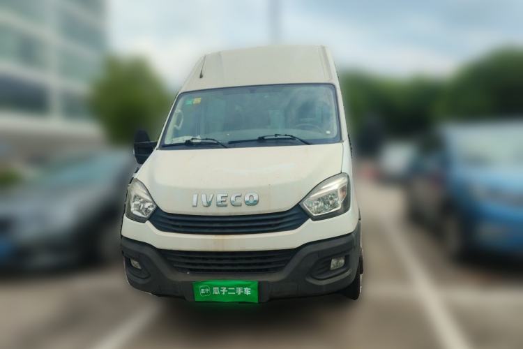 Used Iveco Eurocargo 2018 2.3T Long Wheelbase Short Overhang Multi-Purpose Vehicle with Side Sliding Door F1A Front