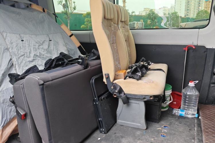 Used Iveco Eurocargo 2018 2.3T Long Wheelbase Short Overhang High-Roof Van F1A Left Rear Seat