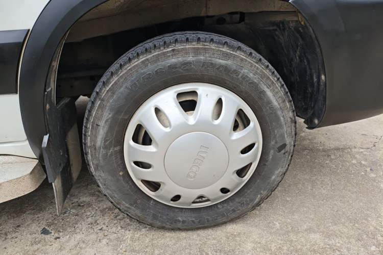 Used Iveco Eurocargo  Right Front Wheel Hub
