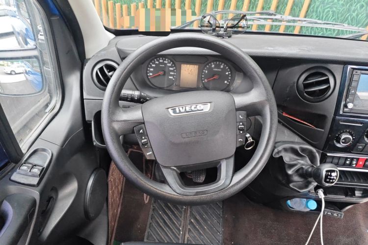 Used Iveco Eurocargo 2018 2.3T Long Wheelbase Short Overhang High-Roof Van F1A Steering Wheel