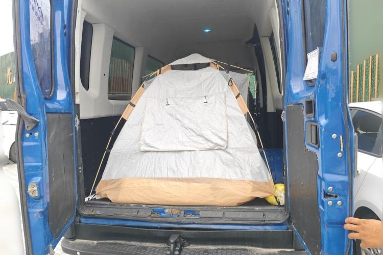 Used Iveco Eurocargo 2018 2.3T Long Wheelbase Short Overhang High-Roof Van F1A Trunk