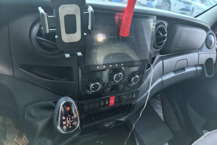 Used Iveco Eurocargo  Audio And AC Panel